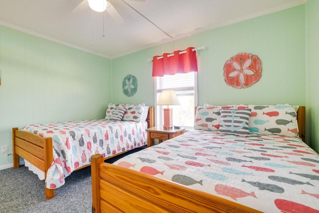 Sunny Condo - Private Ocean Isle Beach Access! エクステリア 写真