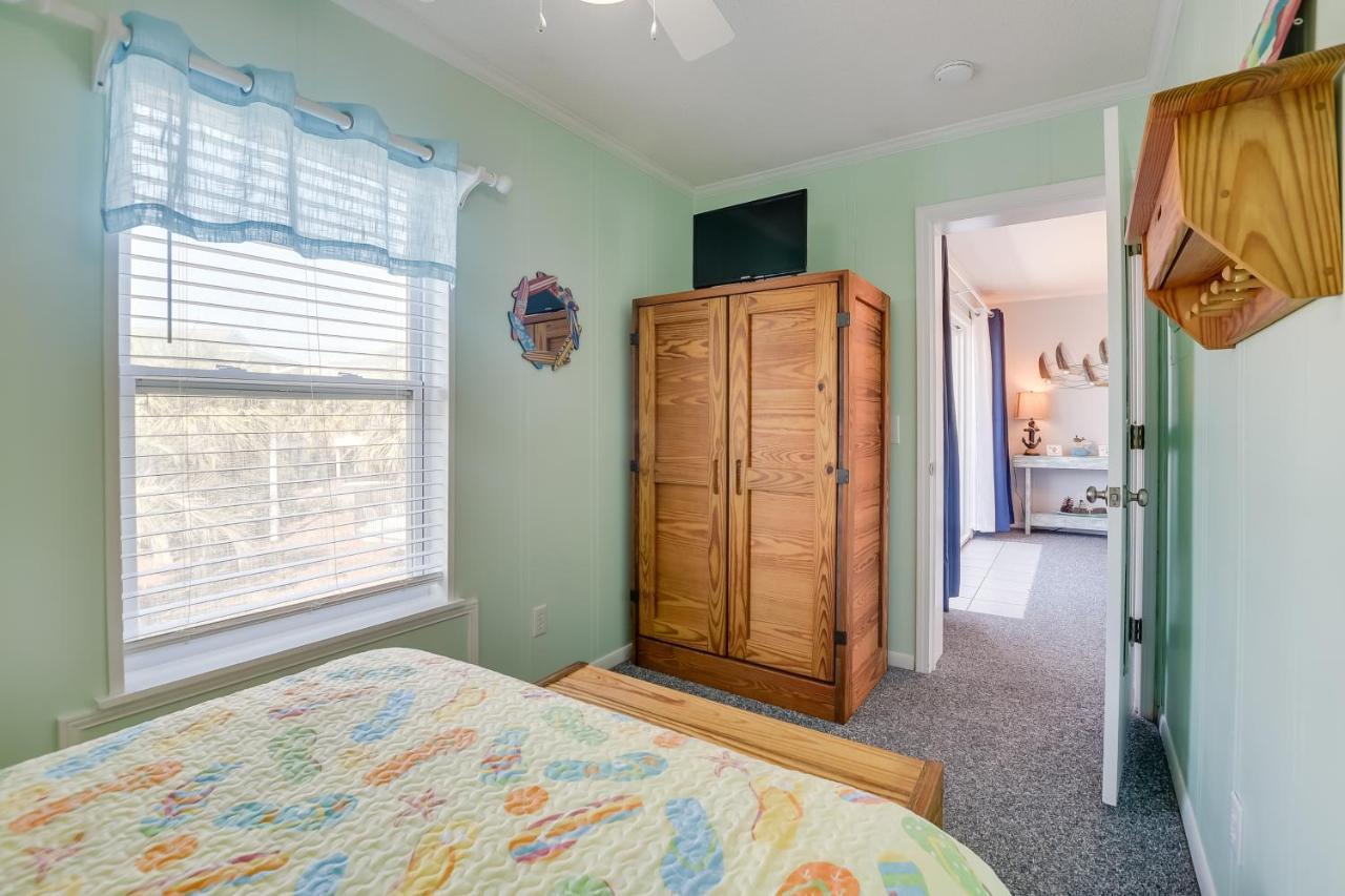 Sunny Condo - Private Ocean Isle Beach Access! エクステリア 写真